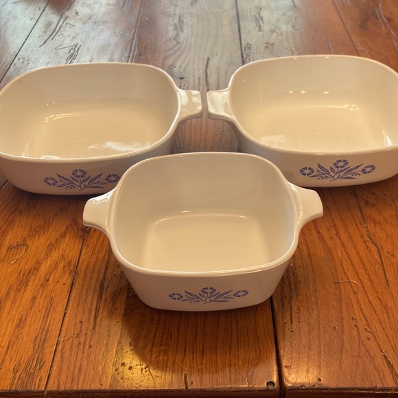 Corningware Other - Corning Ware cornflower Vintage swt of 3 dishes. No lids. ⬇️ sale⬇️ SALE!